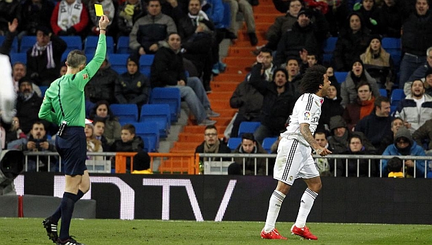 Marcelo recibe 5 amonestación (foto: www.marca.com)